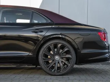 BENTLEY Flying Spur Mulliner   BESPOKE 2-Tone