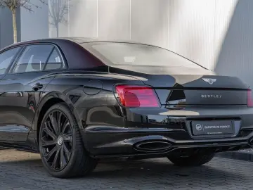 BENTLEY Flying Spur Mulliner   BESPOKE 2-Tone