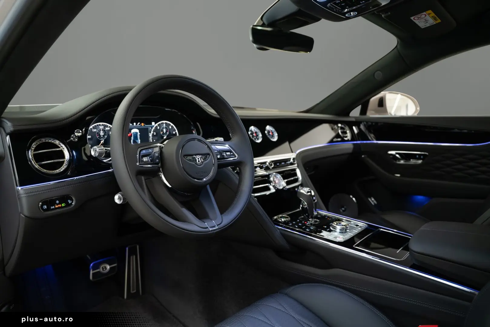 BENTLEY Flying Spur Azure V8