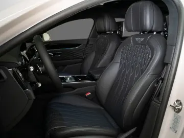 BENTLEY Flying Spur Azure V8