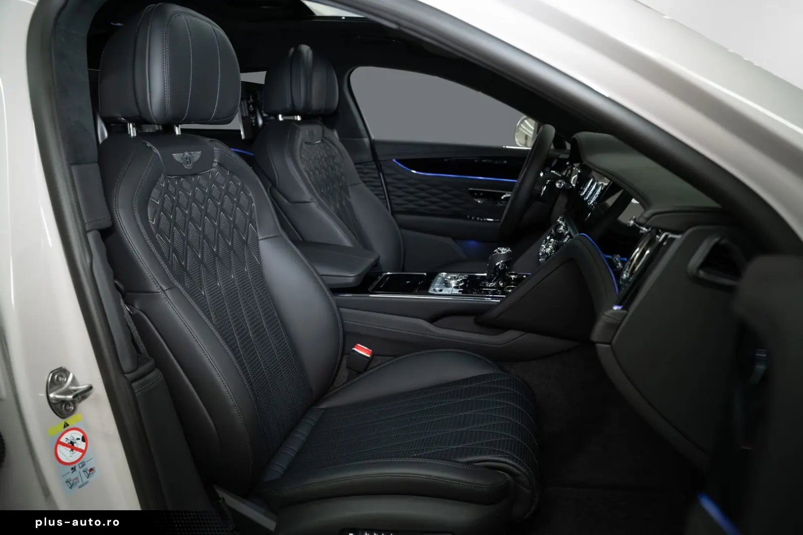 BENTLEY Flying Spur Azure V8