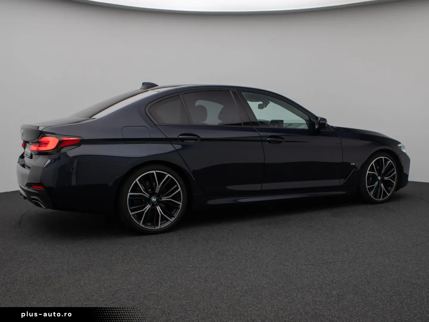 BMW 540d  xD M Sport Kamera HUD DAB H K Alarm 20