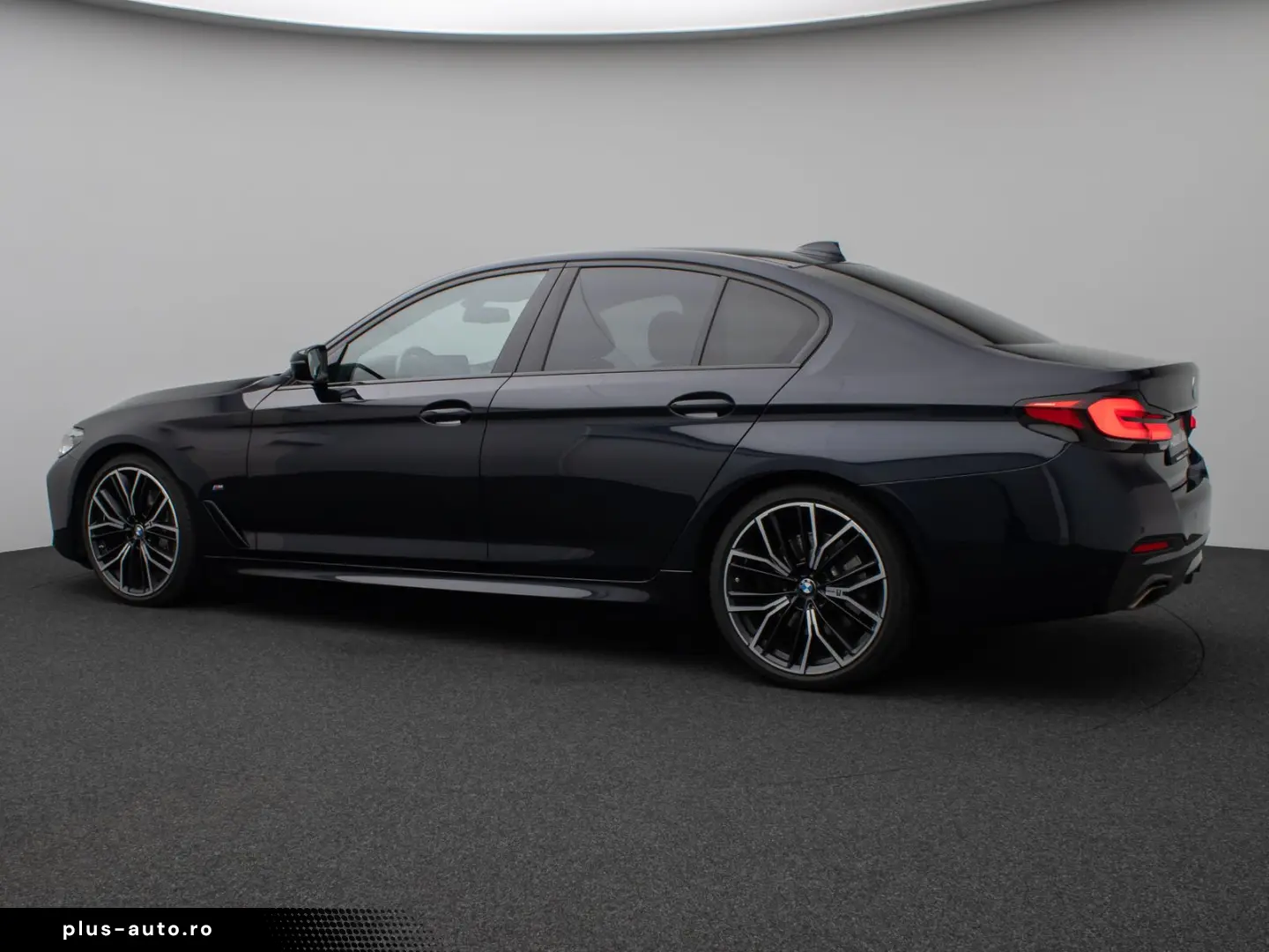 BMW 540d  xD M Sport Kamera HUD DAB H K Alarm 20