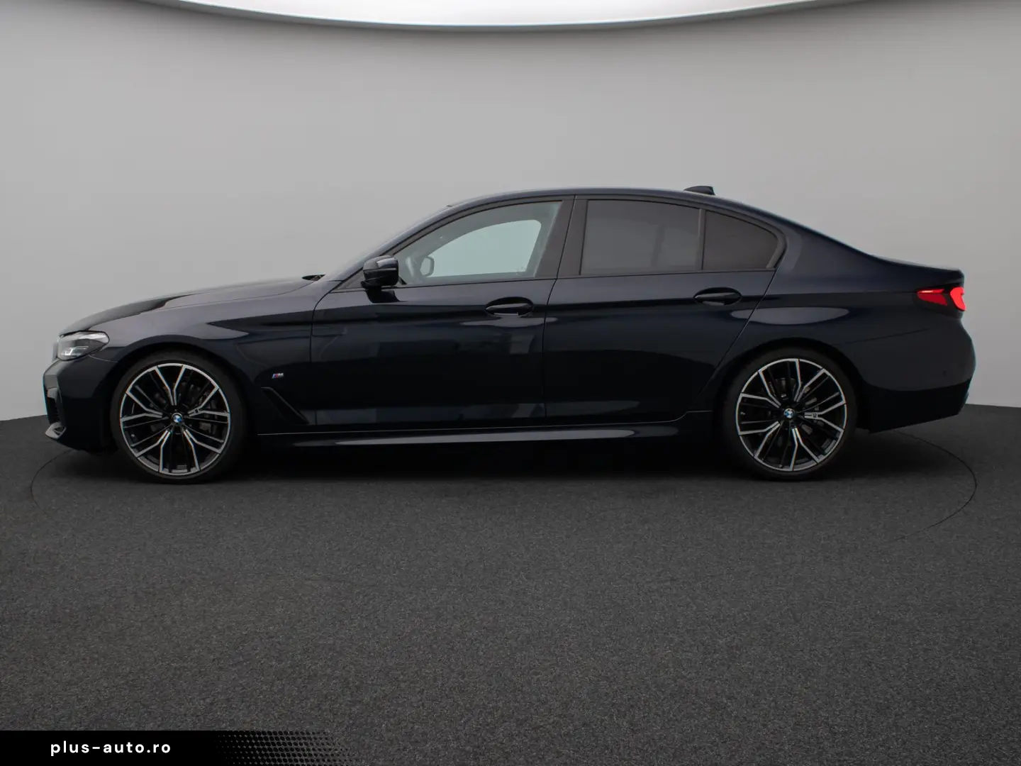 BMW 540d  xD M Sport Kamera HUD DAB H K Alarm 20