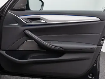 BMW 540d  xD M Sport Kamera HUD DAB H K Alarm 20