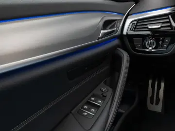 BMW 540d  xD M Sport Kamera HUD DAB H K Alarm 20