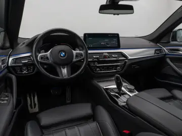 BMW 540d  xD M Sport Kamera HUD DAB H K Alarm 20