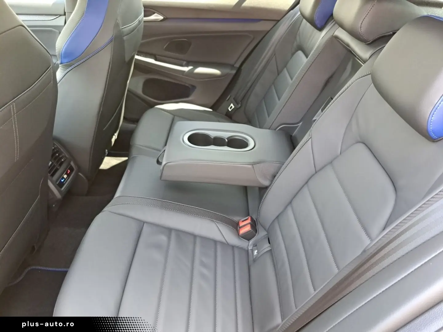 VW Golf R Performance 4Motion DSG PANO MATRIX HARMA