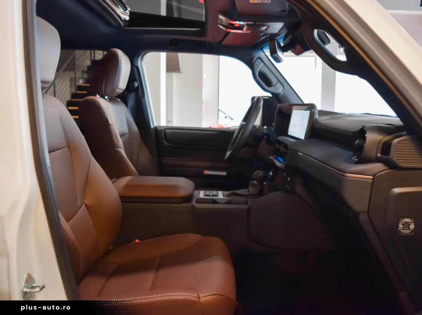 Toyota Land Cruiser VX HIBRID - 7 LOCURI