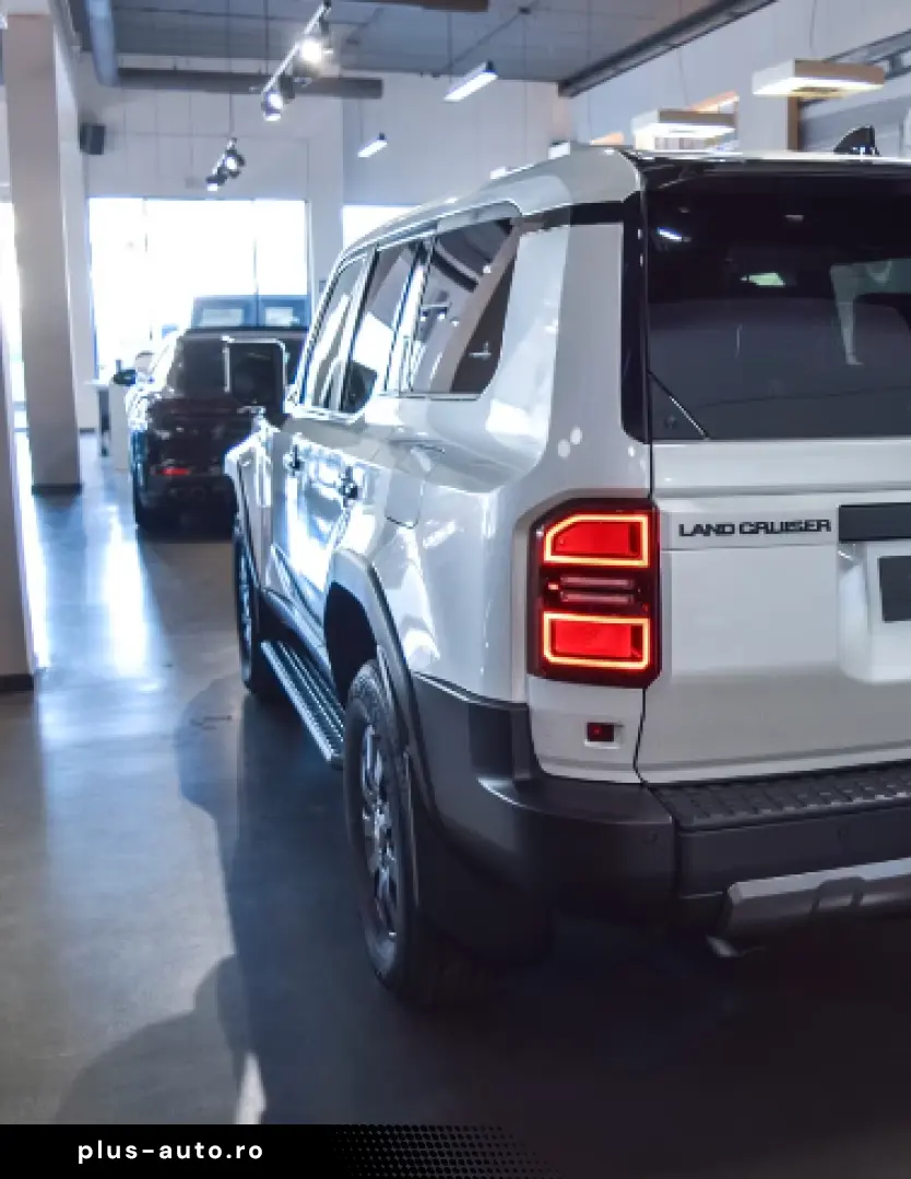 Toyota Land Cruiser VX HIBRID - 7 LOCURI