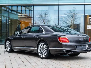BENTLEY FLYING SPUR MULLINER MY25 V8 Plug-in Hybrid
