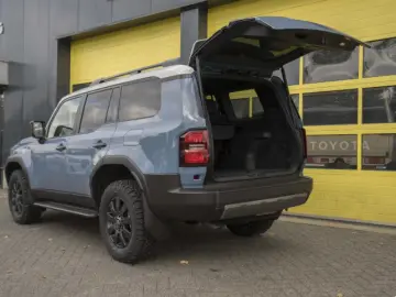 Toyota Land Cruiser 2.8 D-4D First Edition