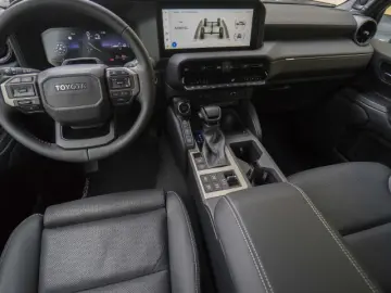 Toyota Land Cruiser 2.8 D-4D First Edition