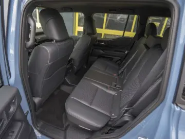 Toyota Land Cruiser 2.8 D-4D First Edition