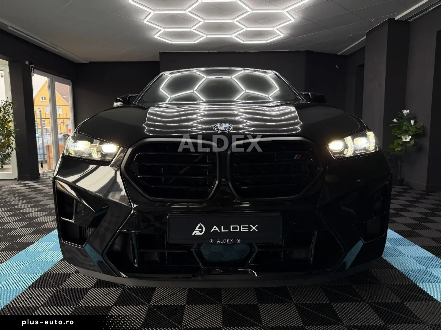 BMW X6 M Comp B&W SKYLOUNGE CARBON MASSAGE SOFT KEY