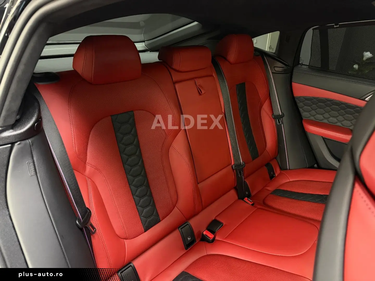 BMW X6 M Comp B&W SKYLOUNGE CARBON MASSAGE SOFT KEY