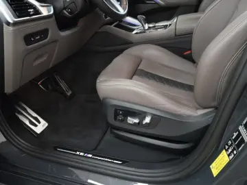 BMW X6 M Competition  TOP AUSSTATTUNG