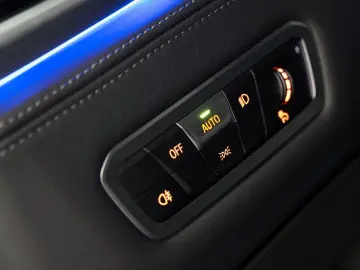 BMW X6 M Competition Sky Lounge Carbon Soft AHK TV