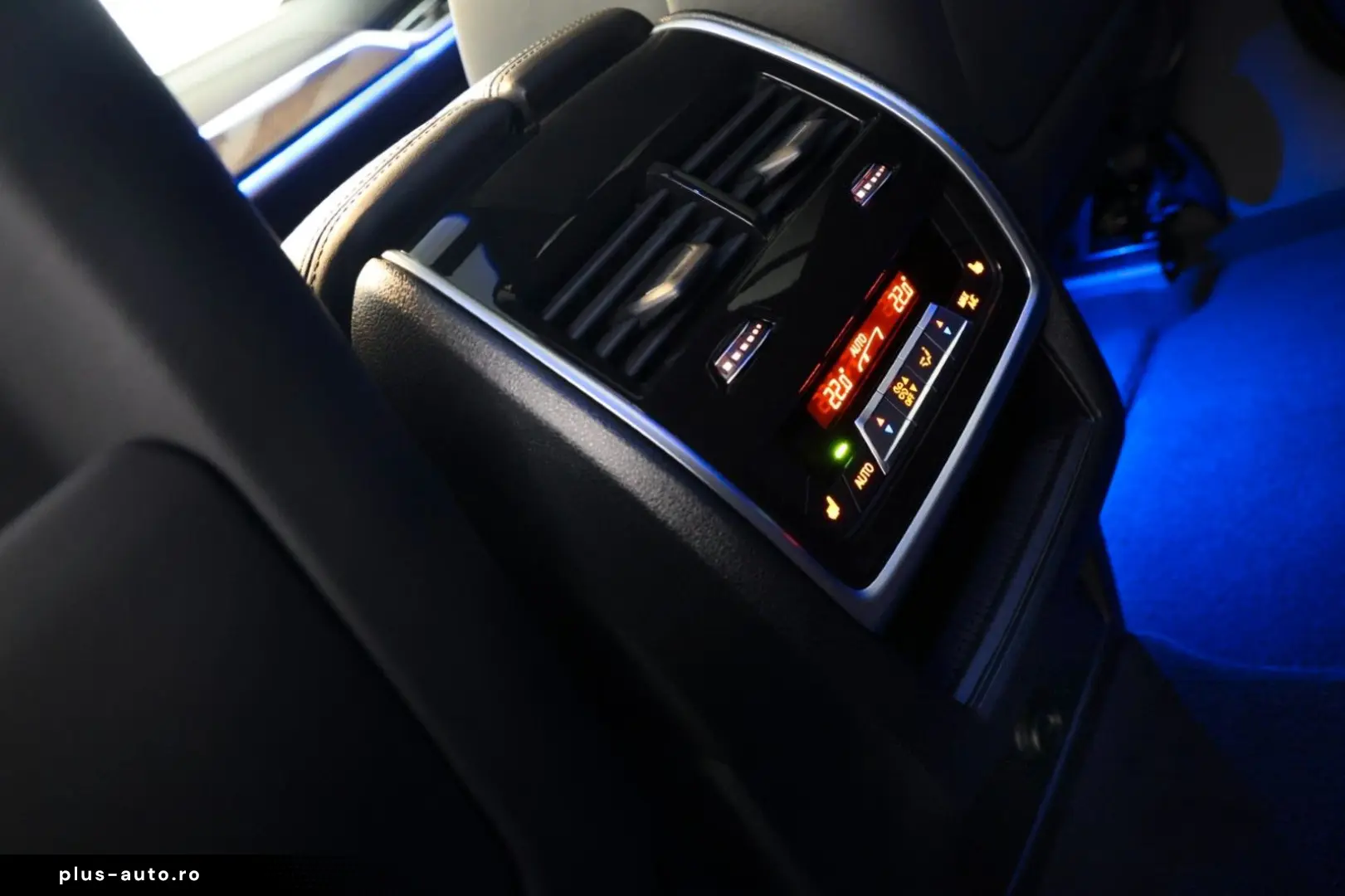 BMW X6 M Competition Sky Lounge Carbon Soft AHK TV