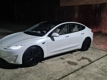 TESLA Model 3 Performance 2024 Highland White White