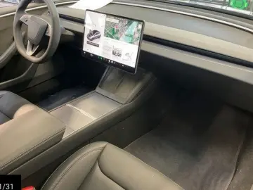 TESLA Model 3 LongRange Dual Facelift 82kWh Autopilot4