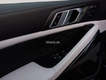 BMW X6 M Competition   Panorama-Glasdach  Soft-Close