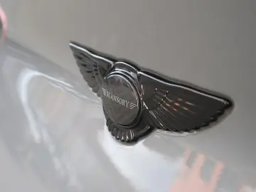 BENTLEY Bentayga V8 S  Mansory Komplettumbau