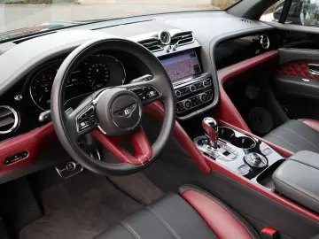 BENTLEY Bentayga V8 S  Mansory Komplettumbau