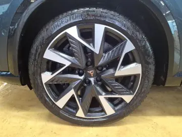 CUPRA Formentor VZ 2.0 TSI DSG 4Drive PANO AHK 5JGAR