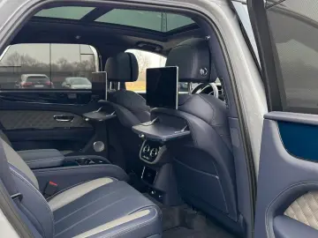 BENTLEY Bentayga S V8  Luft  Carbon Br  TV  Night Vision
