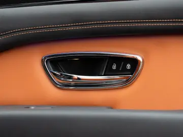 BENTLEY Bentayga S 4WD MASSAGE.MATRIX.ACC.AHK NEUZUSTAND