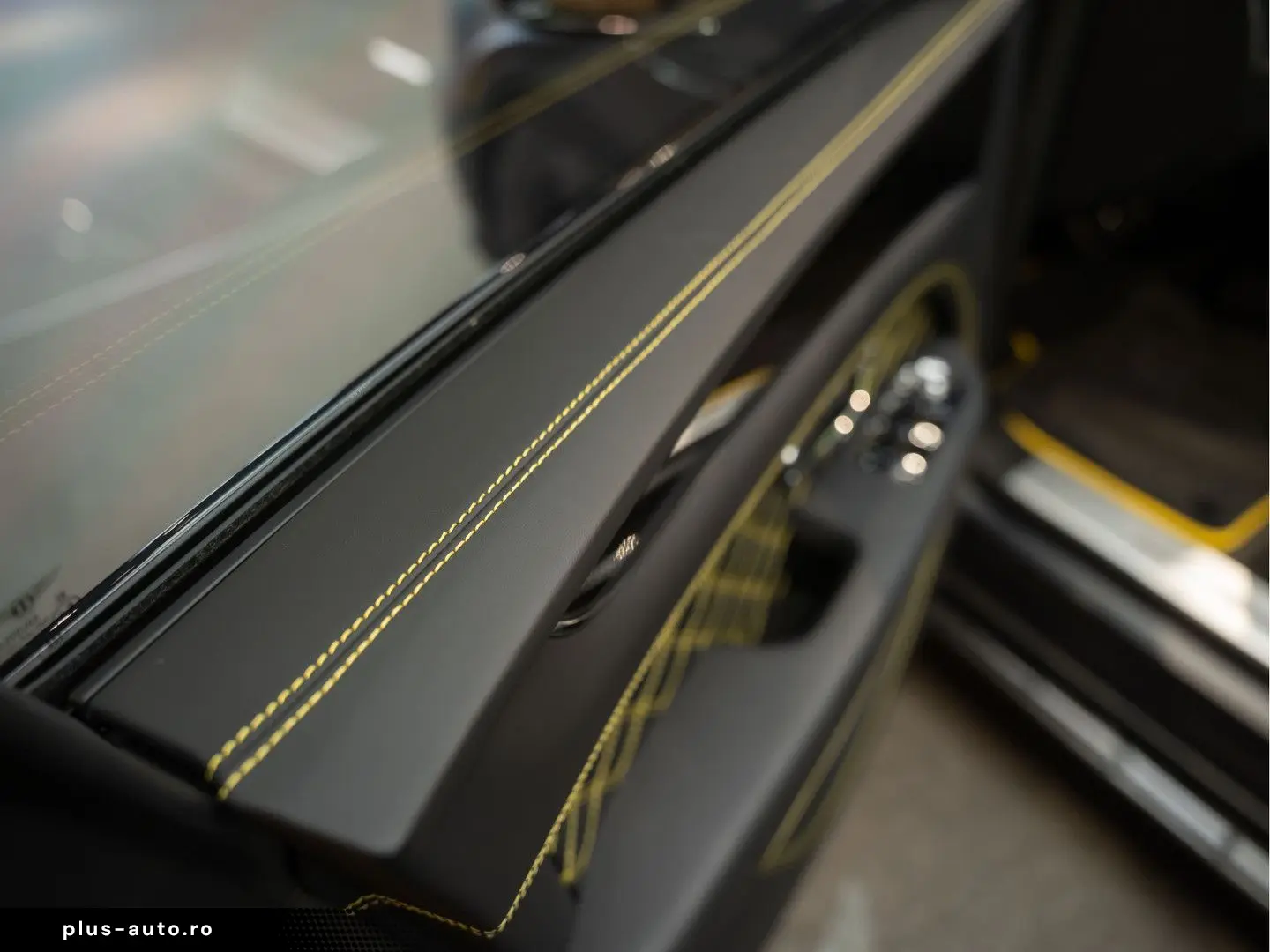 BENTLEY Bentayga V8 S Satin Black Edition 4.0 V8 S Mulli