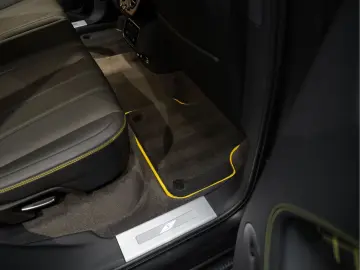 BENTLEY Bentayga V8 S Satin Black Edition 4.0 V8 S Mulli