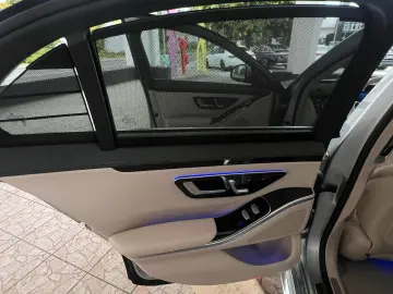 MERCEDES-BENZ S 450 4M AMG Line Pano.-Dach Distr Sitzhzg.