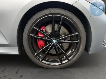 BMW 330 i xDrive M-Sport Pro StandHZG Glasdach H K