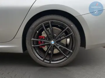 BMW 330 i xDrive M-Sport Pro StandHZG Glasdach H K