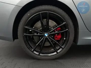 BMW 330 i xDrive M-Sport Pro StandHZG Glasdach H K