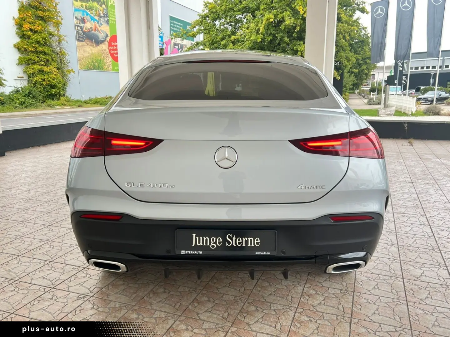 MERCEDES-BENZ GLE 400 e 4M AMG Line Pano Distr Kamera
