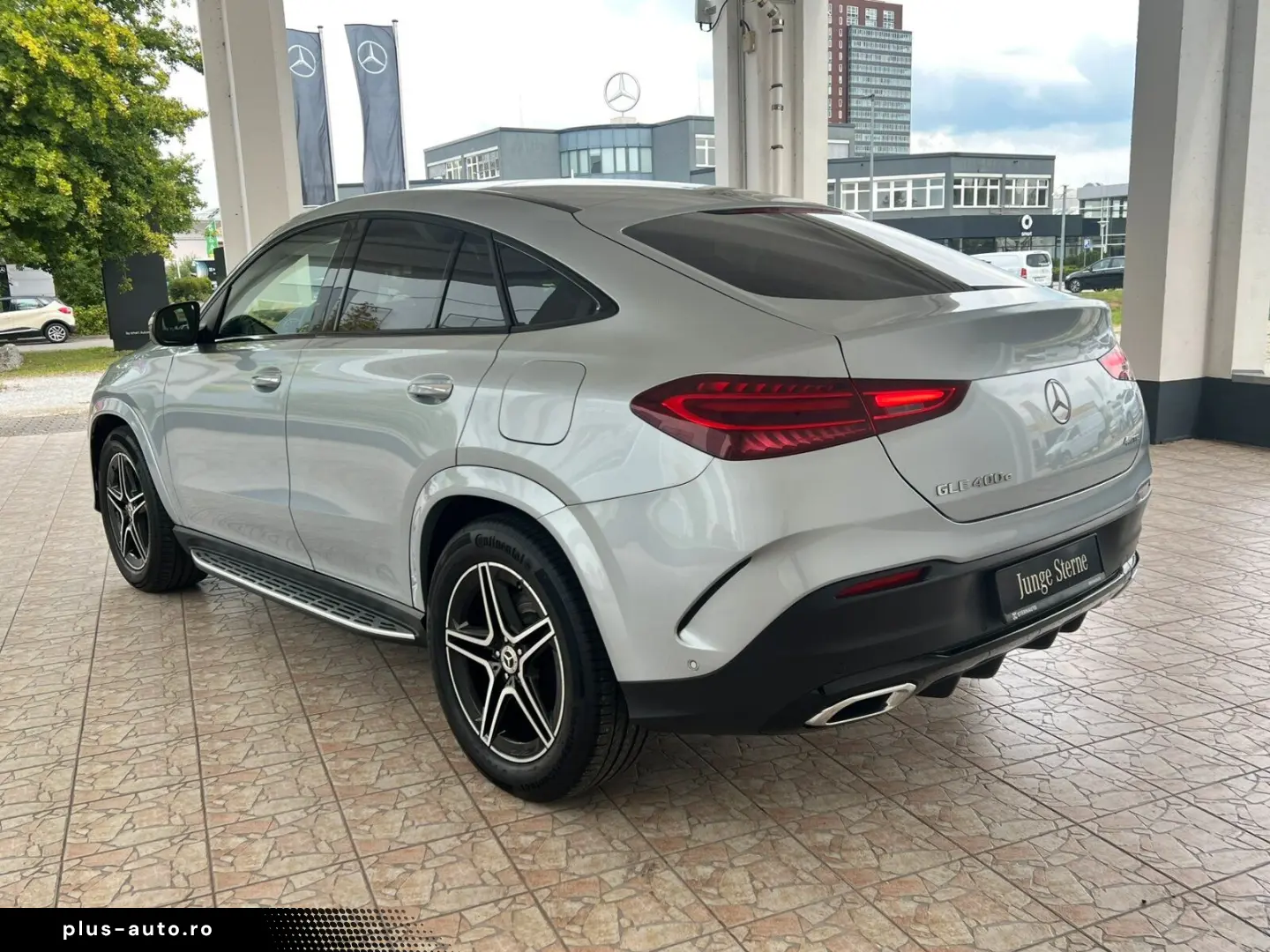 MERCEDES-BENZ GLE 400 e 4M AMG Line Pano Distr Kamera
