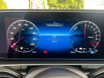 MERCEDES-BENZ GLE 400 e 4M AMG Line Pano Distr Kamera