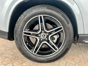 MERCEDES-BENZ GLE 400 e 4M AMG Line Pano Distr Kamera