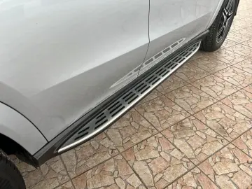 MERCEDES-BENZ GLE 400 e 4M AMG Line Pano Distr Kamera