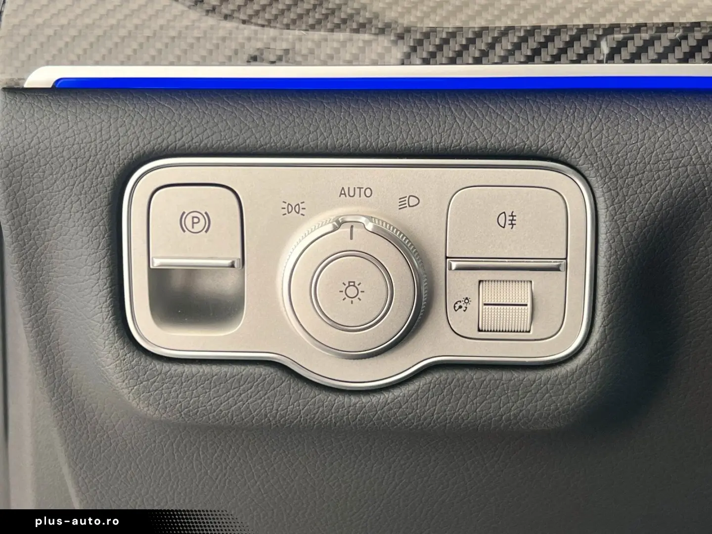 MERCEDES-BENZ GLE 400 e 4M AMG Line Pano Distr Kamera