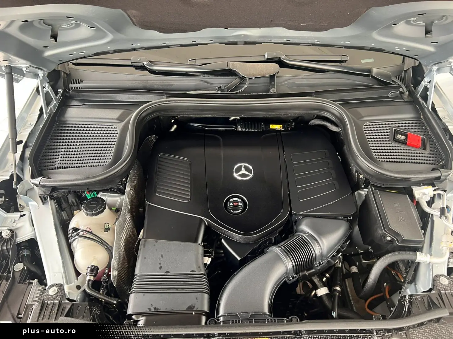 MERCEDES-BENZ GLE 400 e 4M AMG Line Pano Distr Kamera