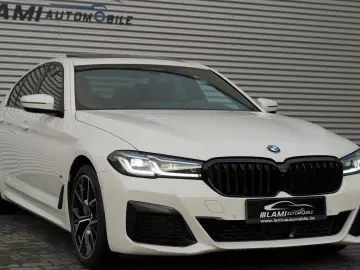BMW 530d xDrive M Sport SCHIEBEDACH LASER HUD KEY