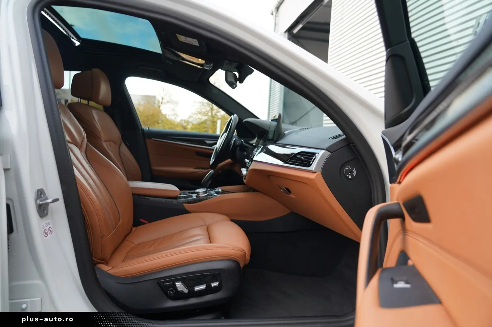 BMW 530d xDrive M Sport SCHIEBEDACH LASER HUD KEY