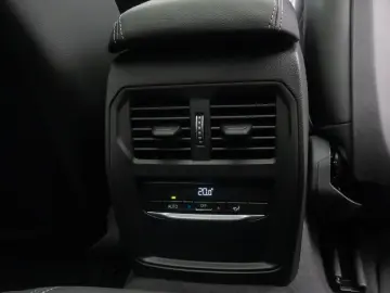 BMW M240i xD Coupé Kamera Alarm DAB HiFi Glasdach