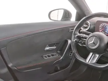 MERCEDES-BENZ CLA 220 4M Coupé   AMG NIGHT AHK KAM