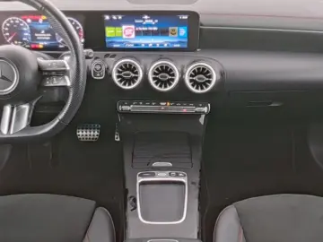 MERCEDES-BENZ CLA 220 4M Coupé   AMG NIGHT AHK KAM