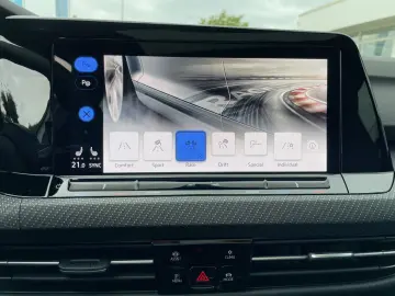 VW Golf VIII R 2.0 TSI DSG MATRIX-LED NAVI PANO R-P